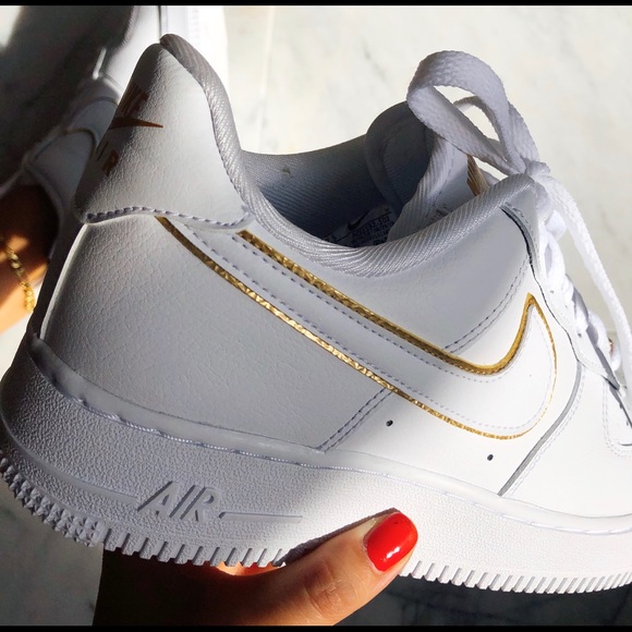 Air force 1 Gold PRICE IS FIRM - Picture 4 of 8